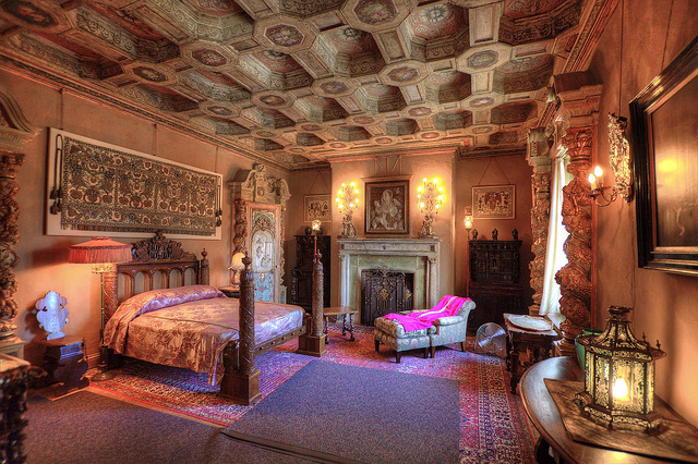 Hearst bed room