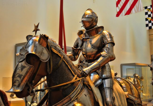 metropolitan-museum-of-arts-arms-and-armor