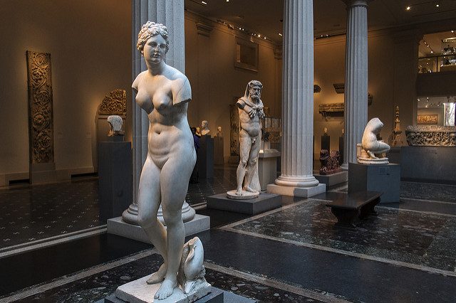 metropolitan-museum-of-arts-marble-statue-of-aphrodite